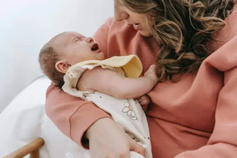 Zdjęcie Objawy Syndromu Dziecka Potrząsanego: Kluczowe sygnały, które musisz znać