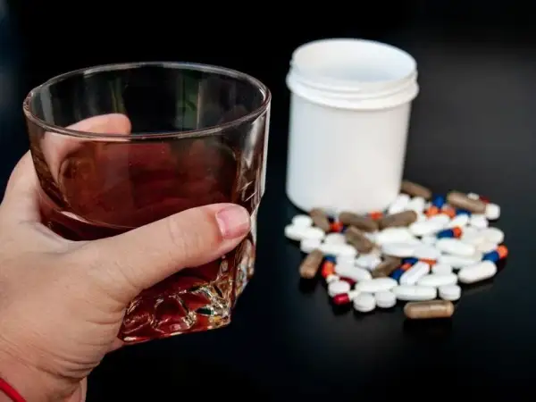 Paracetamol i alkohol: kiedy można je bezpiecznie łączyć?